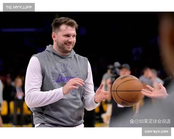 东契奇场均35.1分8.7篮板9.2助攻，MVP竞争态势白热化